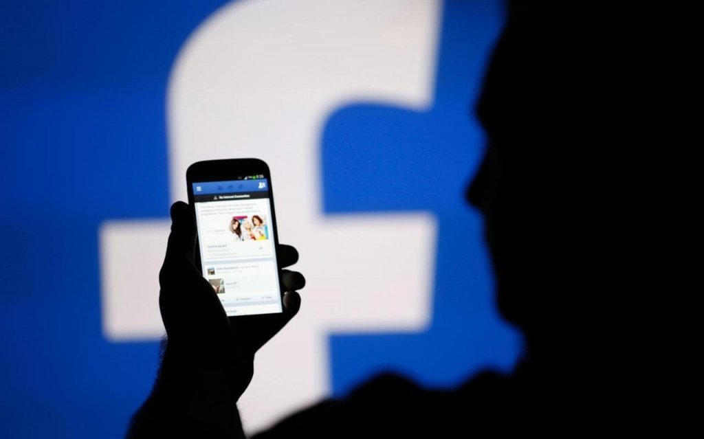  Facebook se căieşte şi promite să facă mai mult pentru a proteja datele personale