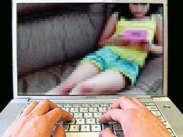  Minor condamnat: a şantajat sexual cu poze o elevă de 13 ani. Voia tot mai mult de la o zi la alta