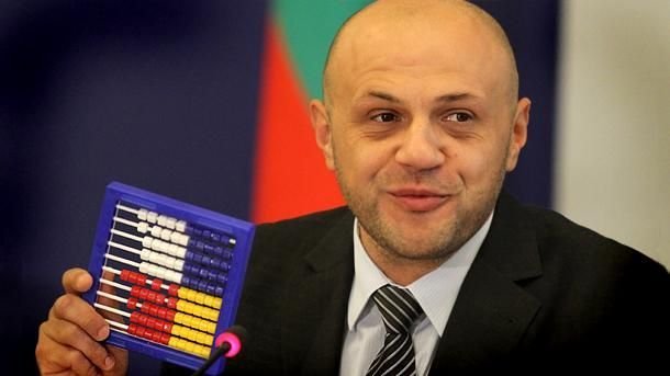  Bulgarii şovăie şi mai cert timp pentru a decide dacă vor expulza sau nu diplomaţi ruşi