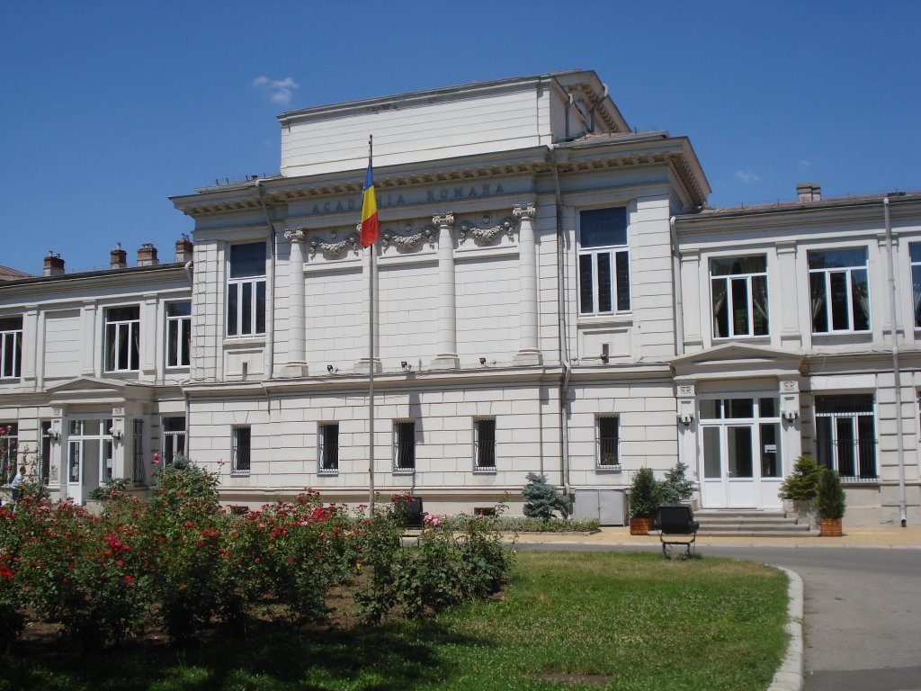  Doi vicepreședinți ai Academiei Române, aleși din Iași: Bogdan Simionescu și Victor Spinei