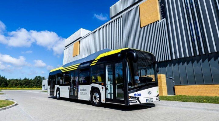  30 autobuze electrice şi 15 tramvaie, toate noi, pentru Iași. Cum de vine norocul și pe aici
