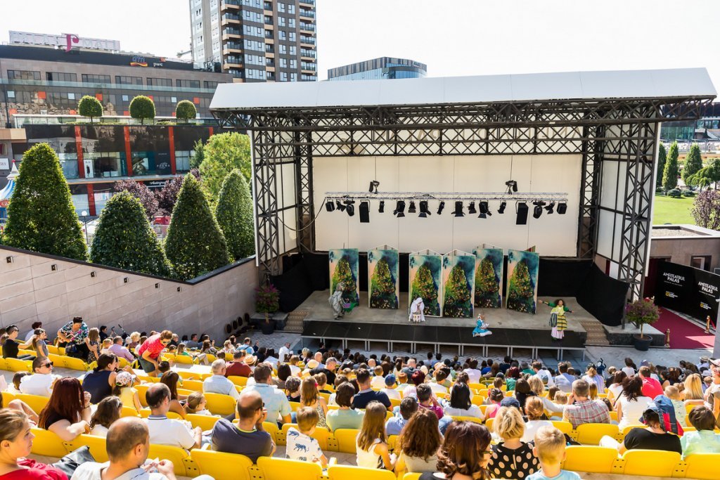  Pe 1 Iunie se deschide stagiunea 2018 la Amfiteatrul Palas. Află ce spectacole sunt în program