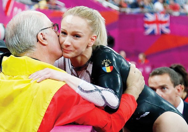  Octavian Bellu şi Sandra Izbaşa, printre marile glorii ale gimnasticii româneşti care vin, în weekend, la Iaşi