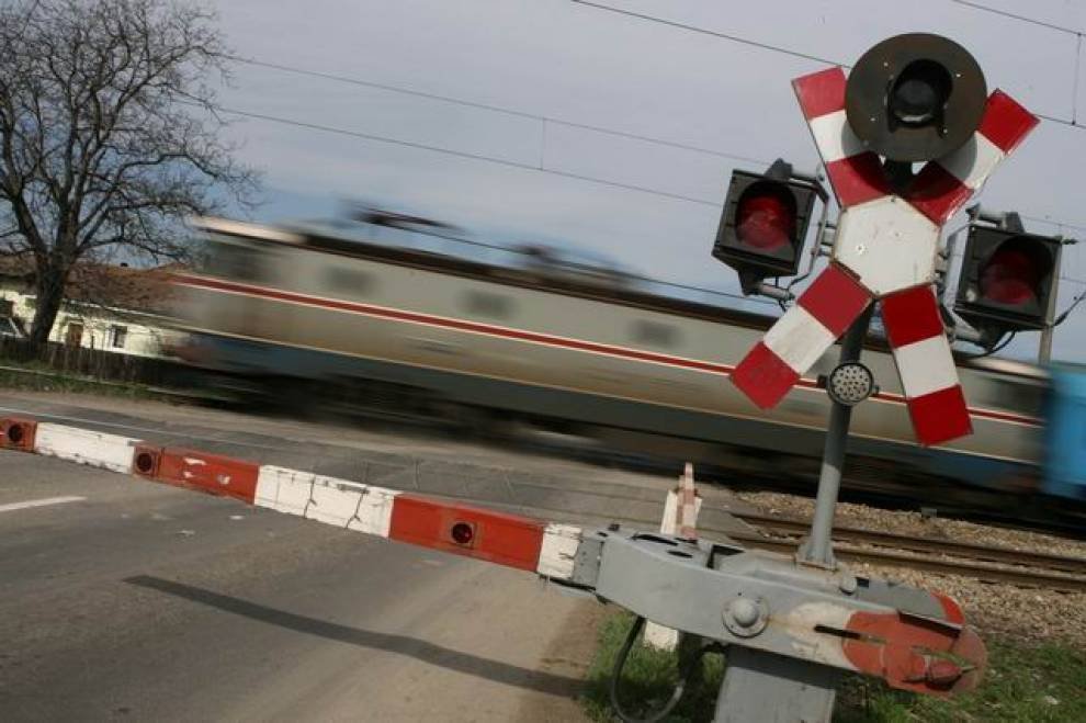  Lege pentru instalarea de bariere la trecerile de cale ferată