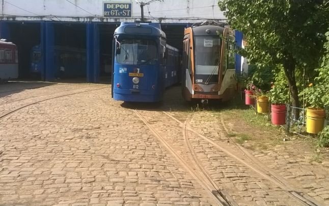  Sărbătoare la CTP: Păcală şi Tândală vin în Depoul de tramvaie