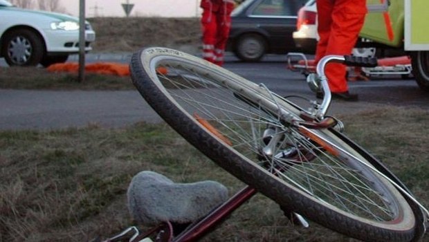  Copil de grădiniţă în comă profundă după un accident de bicicletă în trafic
