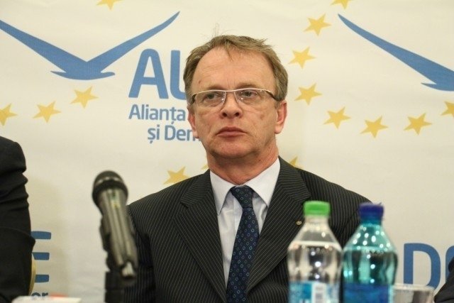  Alegeri: Radu Botez rămâne şeful ALDE la nivel de municipiu