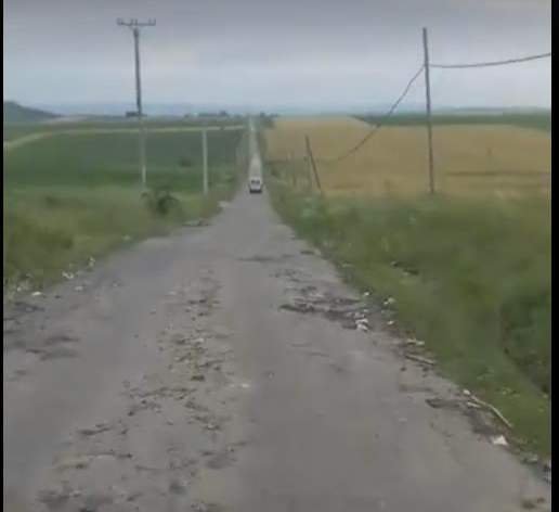  (VIDEO) Drumul Paşcani Cotnari este într-o stare jalnică: gropile sunt una lângă alta!