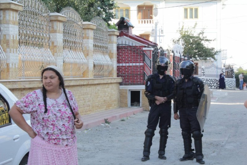  O femeie de etnie romă, fără educaţie, a păcălit statul român de 8 milioane de lei