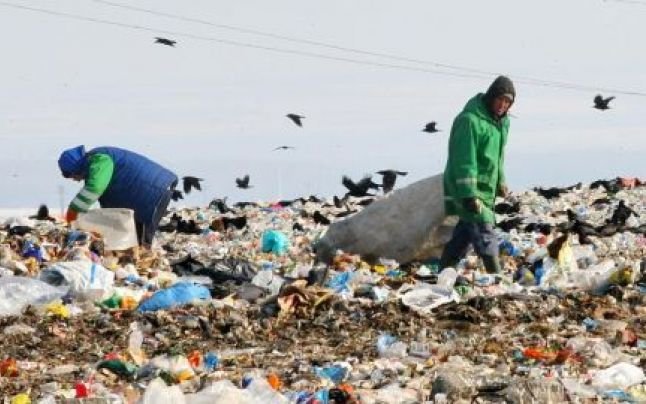  Fiecare locuitor din municipiul Iaşi produce zilnic câte un kilogram de gunoi