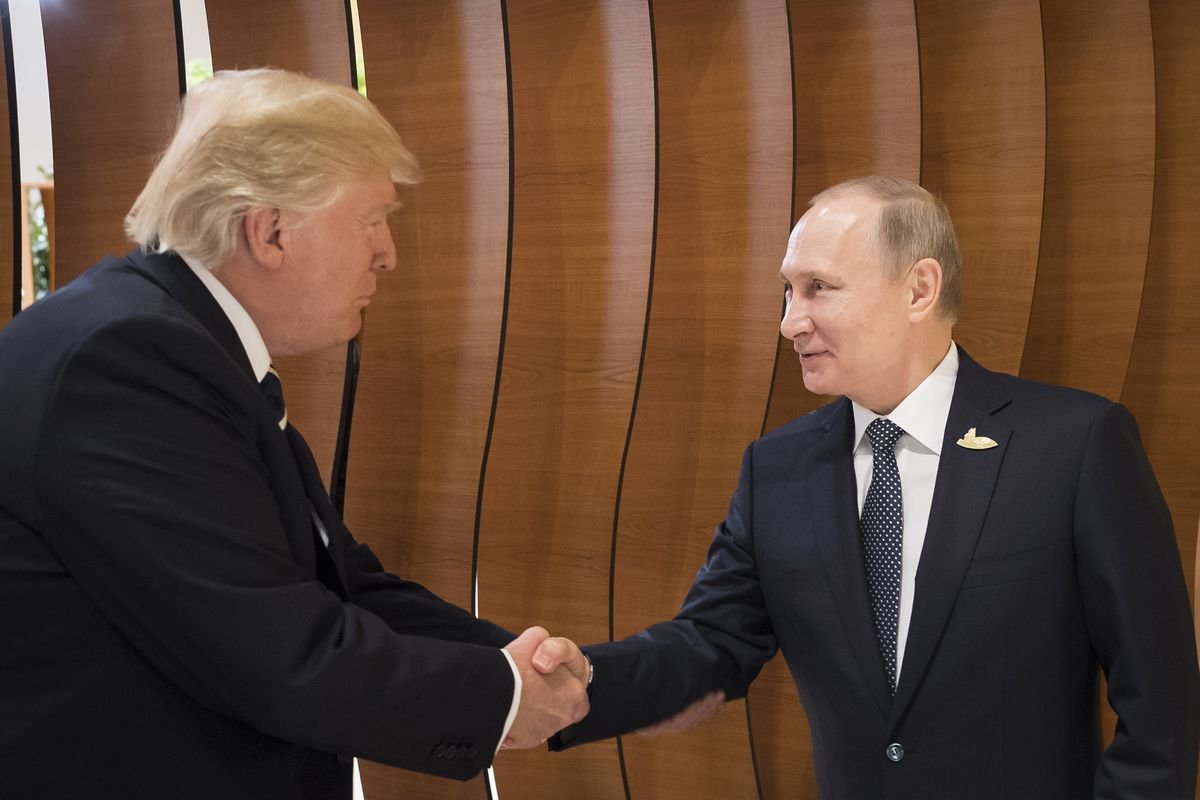  Donald Trump: Întâlnirea cu Vladimir Putin este „un bun început”