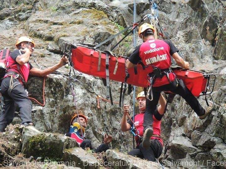  Turistul care şi-a pierdut viaţa după ce a căzut într-o prăpastie, în zona Vârfului Moldoveanu, avea 28 de ani