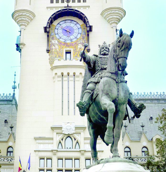  Calul lui Ştefan cel Mare din faţa Palatului Culturii va fi conectat la bluetooth