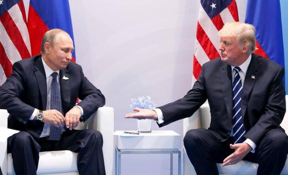  Putin anunţă că l-a invitat pe Trump la Moscova