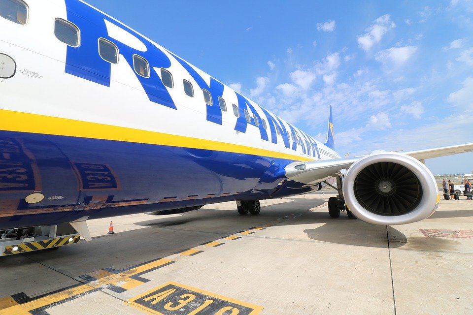  Traficul aerian va fi perturbat, vineri, în Europa. Grevă de 24 de ore la Ryanair