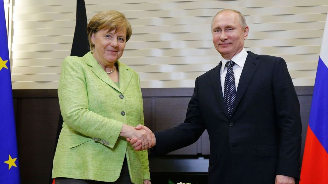  Merkel s-a întâlnit cu Putin doar ca să se vadă. Nu s-a înregistrat niciun progres