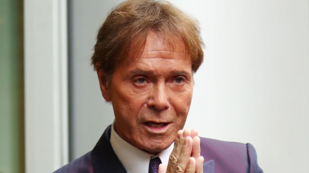  Cliff Richard va lansa în noiembrie primul său album din ultimii 14 ani