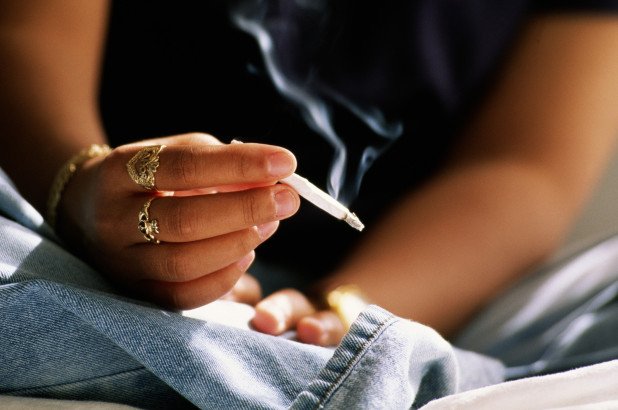  Cinci adolescente și-ar fi cumpărat droguri din zona liceului Cantemir