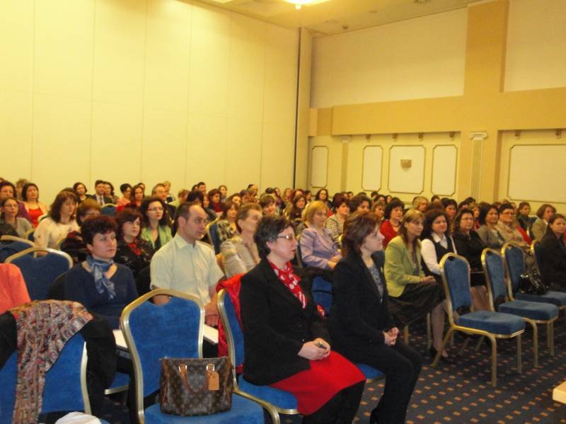  Iaşul a găzduit cea mai importantă conferinţă a profesorilor de engleză din ţară