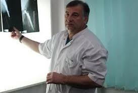  Medicul Paul Botez, acuzat de luare de mită, nu are voie să plece din ţară