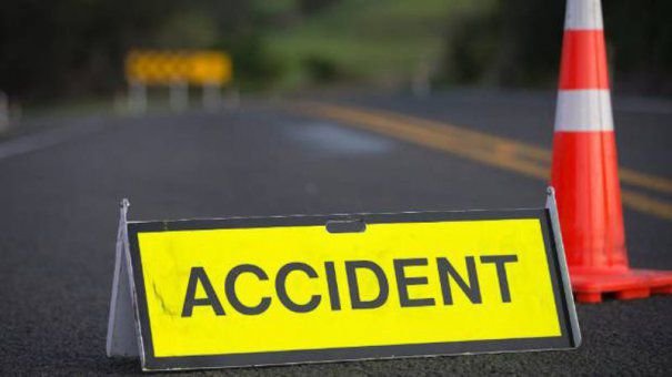  Ialomiţa: Un mort şi şase răniţi într-un accident în care au fost implicate un autoturism şi o căruţă