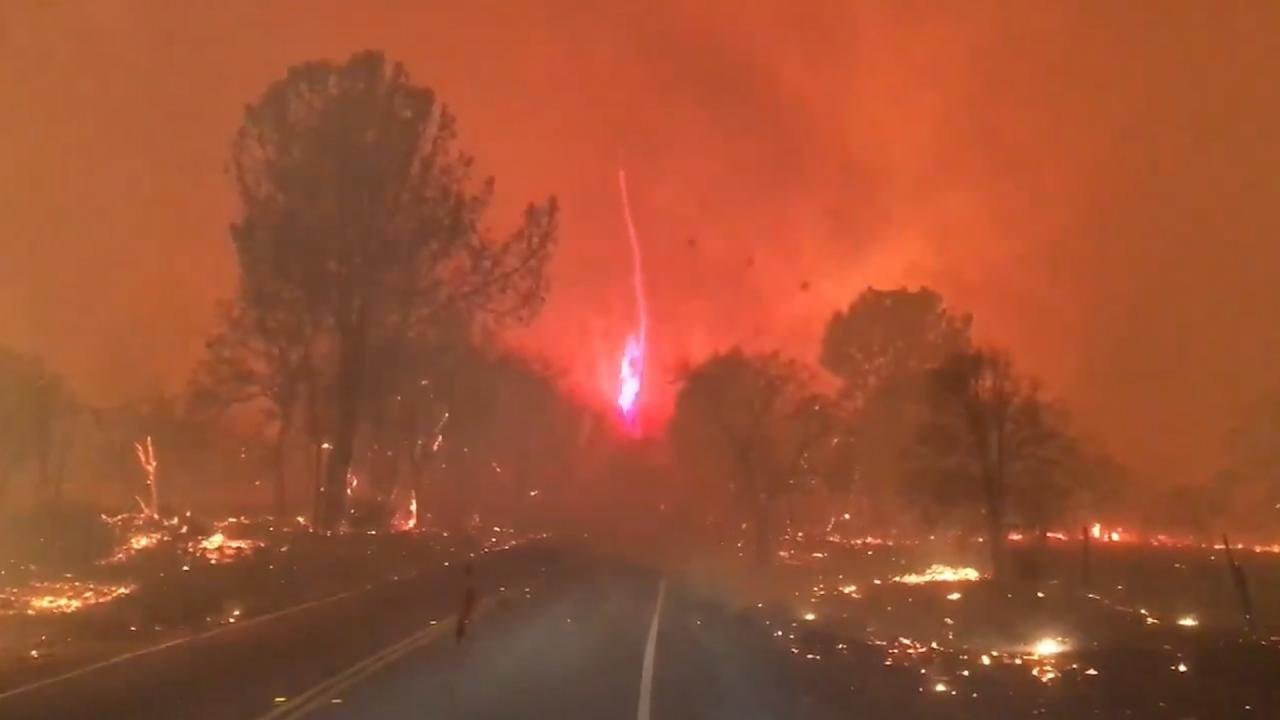  Bilanţul incendiilor din California a ajuns la 23 de morţi şi mii de case distruse