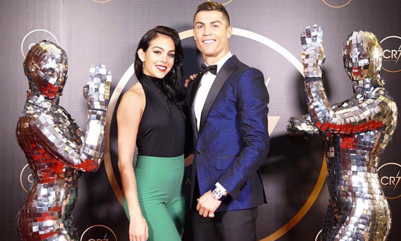  Nuntă mare! Cristiano Ronaldo a cerut-o în căsătorie pe mama fetiței lui