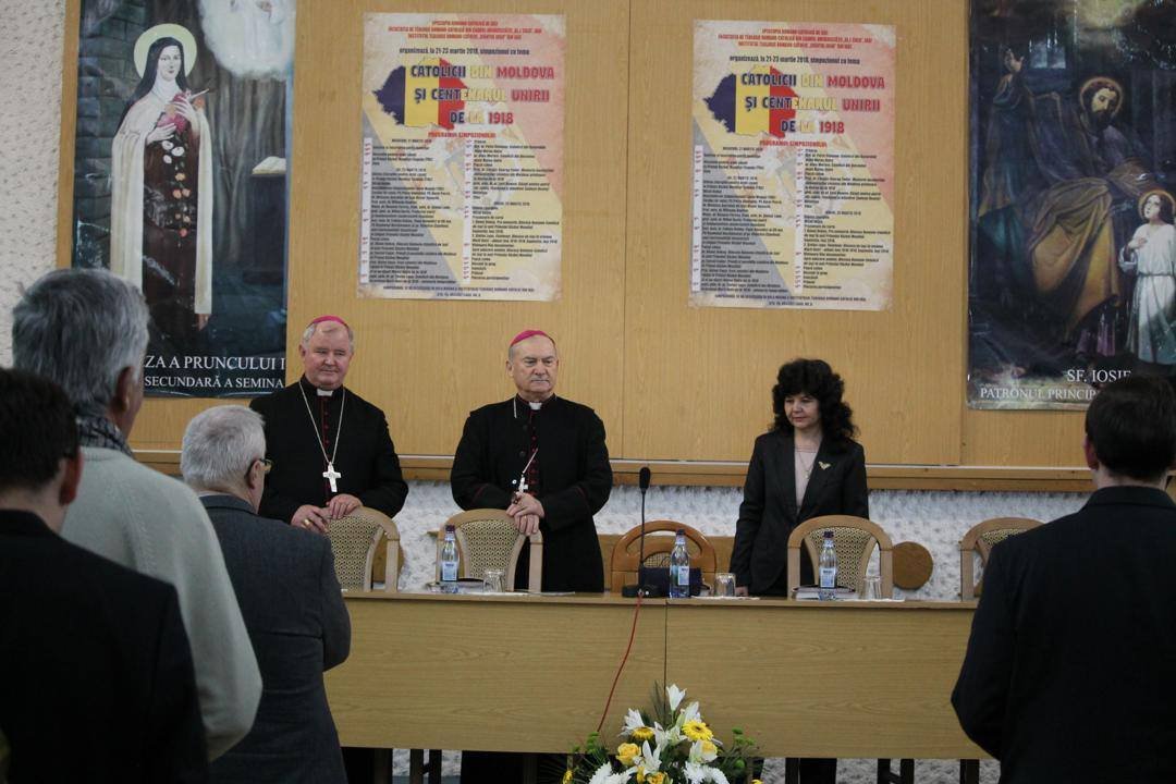  Seminar pentru cinstirea eroilor catolici morţi în război şi a Fericitului Anton Durcovici