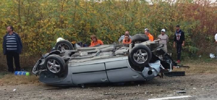  Tânăr de 18 ani mort în urma unui accident rutier, după ce şoferul a intrat cu viteză într-o curbă