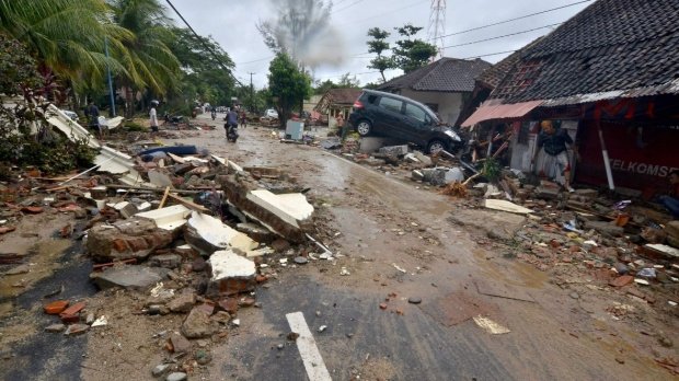  Tsunami devastator în Indonezia: 168 de morţi, peste 700 de răniţi