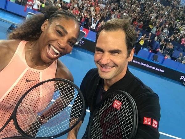  Cine a câștigat? Roger Federer și Serena Williams, adversari pentru prima dată