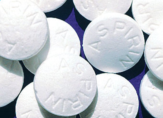  Studiu: Beneficiile aspirinei administrate zilnic, neutralizate de riscul de hemoragie