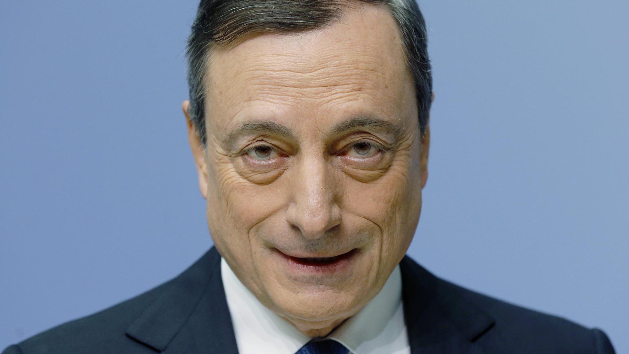 Mario Draghi avertizează că naţiunile care au datorii mari riscă pierderea suveranităţii