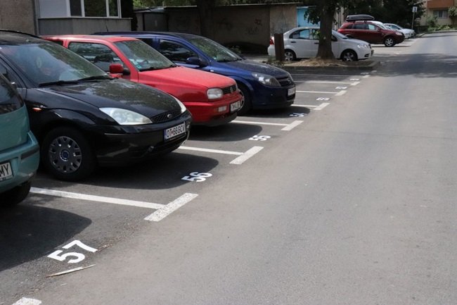  Locuri de parcare de închiriat în toate cartierele oraşului