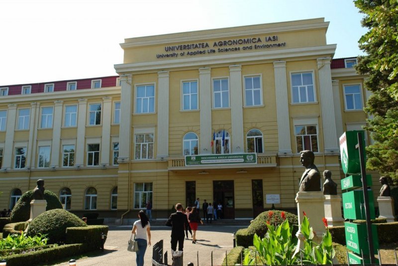  Cursuri pentru liceeni: caravane cu universitari vor colinda Moldova
