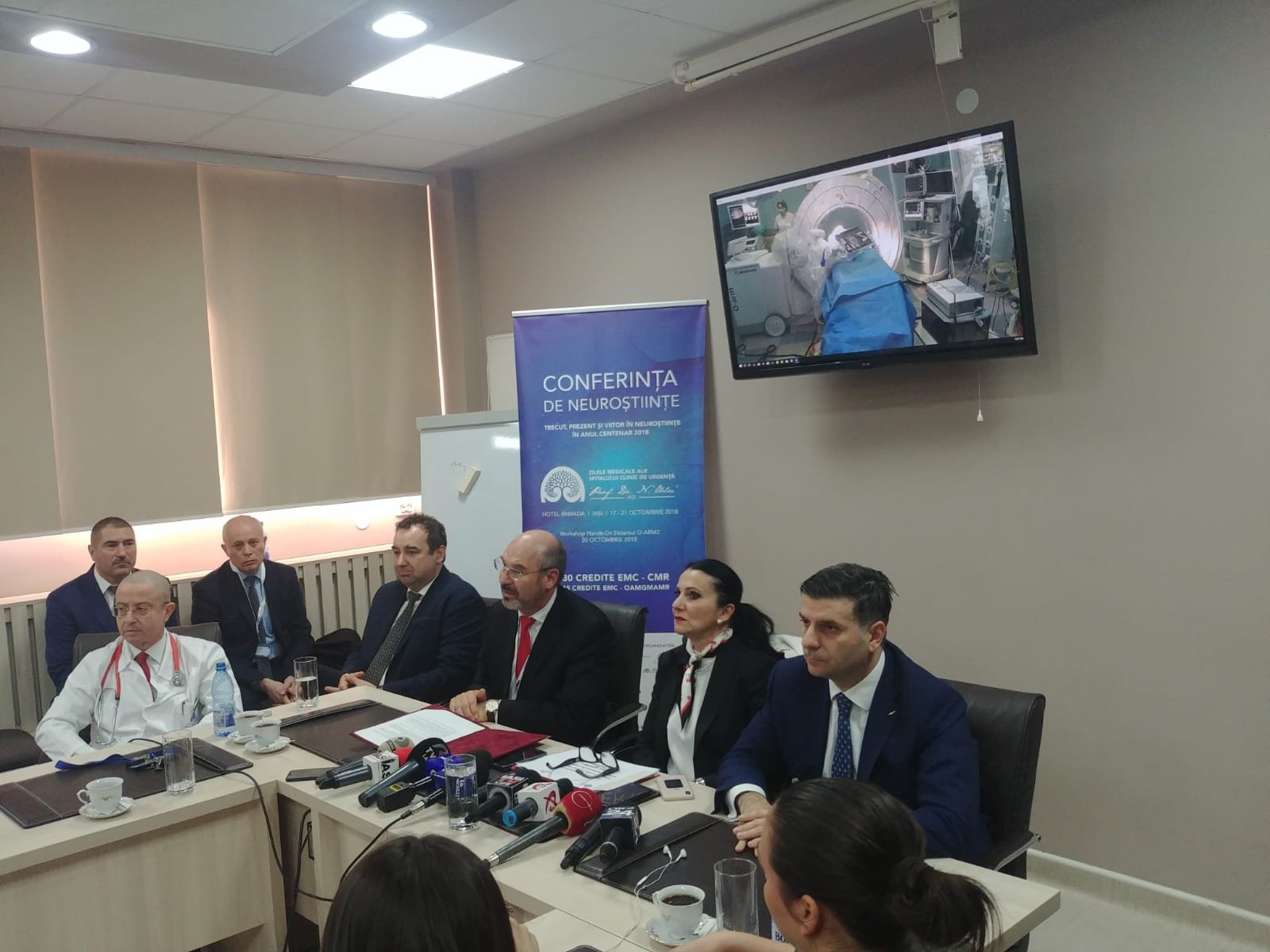  VIDEO&FOTO: Ministrul Sănătății, la Iași. Asistă la o intervenție chirurgicală deosebită