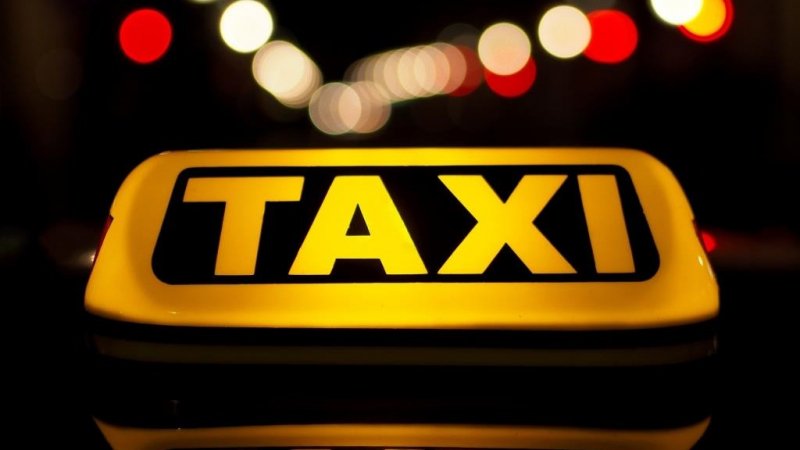  O călătorie de groază: Infarct în timp ce era în taxi