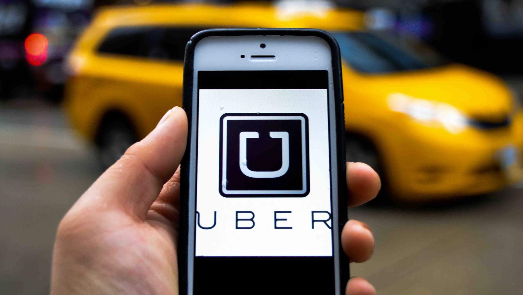  Uber a intrat pe piaţa locală din Iaşi. La cât se ridică preţul pe kilometru?