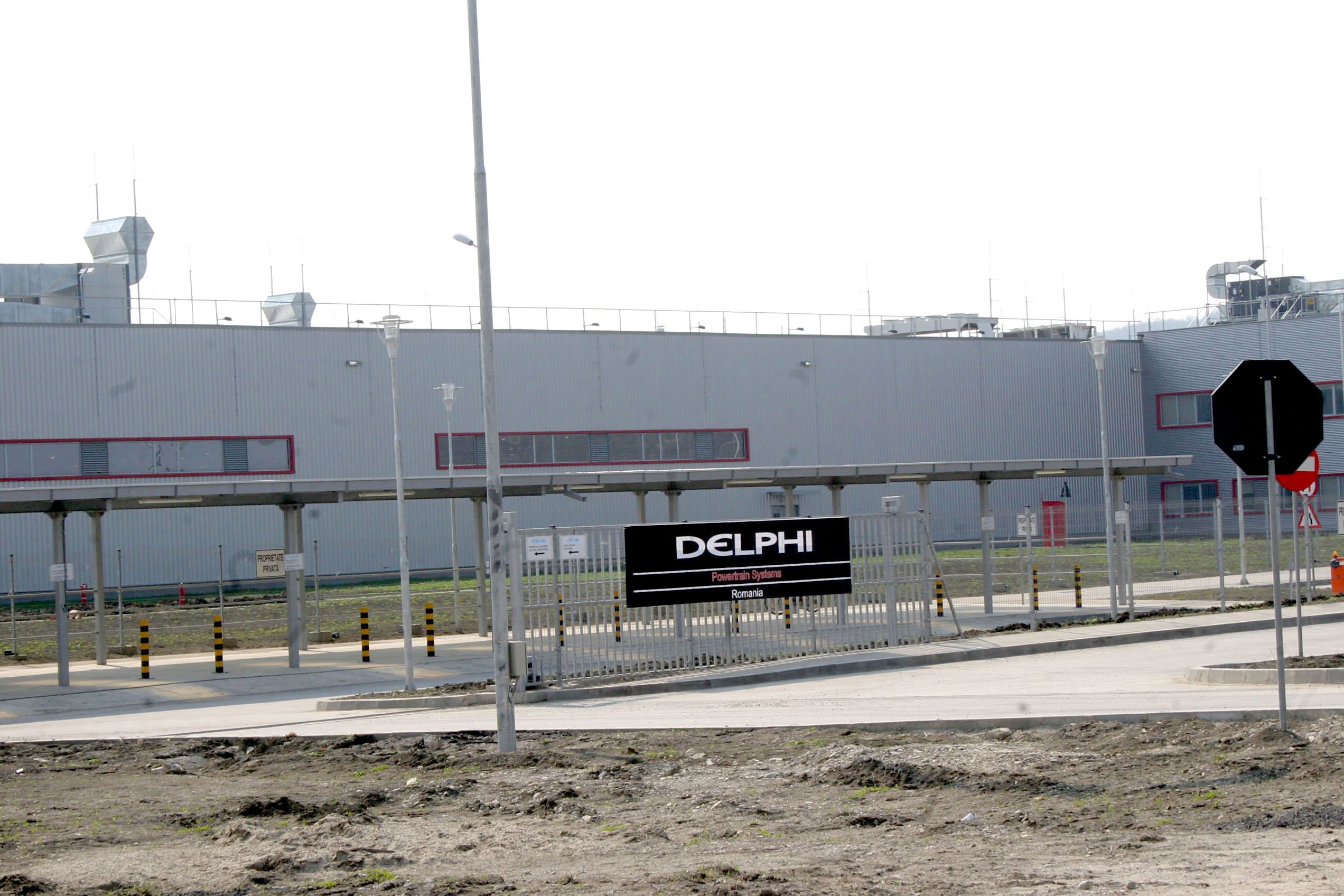  Gigantul Delphi transferă la Iaşi o parte din activităţile fabricii din UK