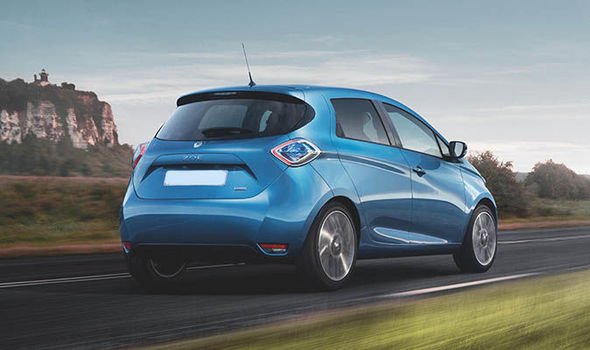  Pentru şase luni, Renault îi dă gratis o maşină electrică lui Mihai Chirica