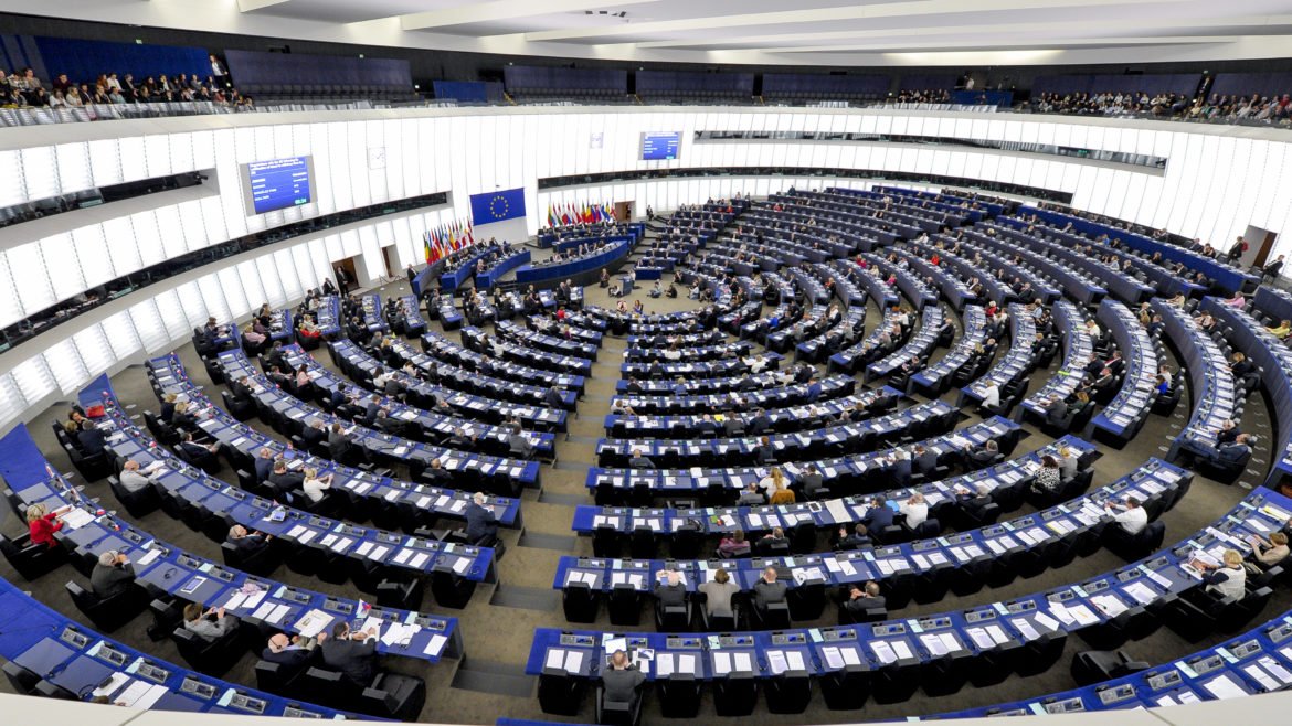  Cine face parte din echipa de negociere a Parlamentului European pentru desemnarea noului procuror