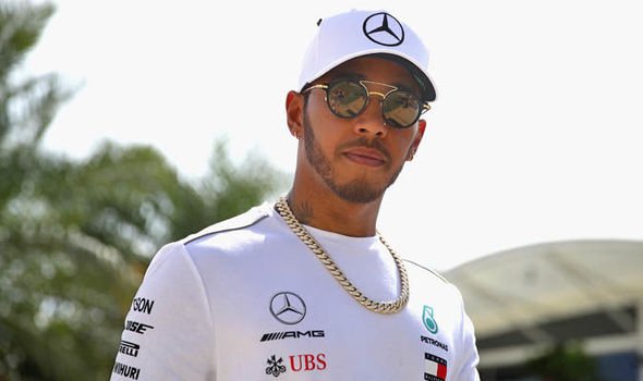  Hamilton a câştigat Marele Premiu de F1 al Bahrainului. Leclerc s-a clasat pe locul trei