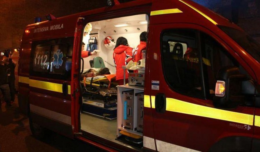  Un bărbat ars a fost luat din spital de la Iaşi şi dus de familie în Italia