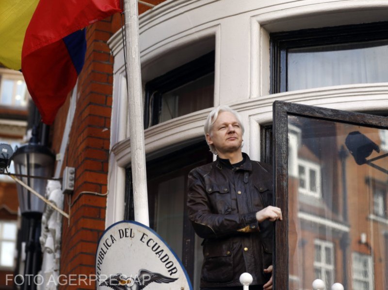  Assange este acuzat că a vrut să transforme Ambasada Ecuadorului într-un centru de spionaj