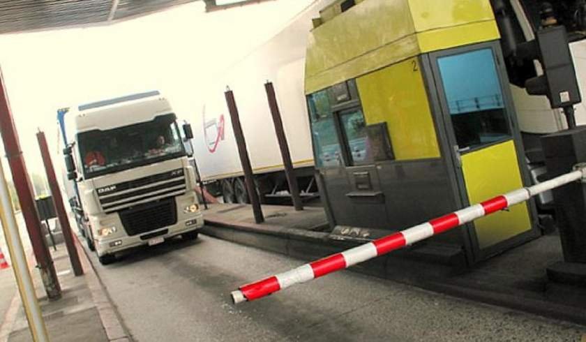  Un șofer român a trecut de 91 de ori prin punctele de taxare din Franța fără să plătească