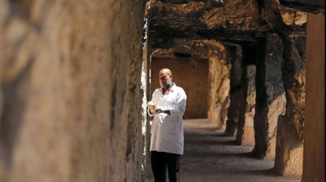  Un mormânt antic neobişnuit de mare a fost descoperit în Egipt, la Luxor