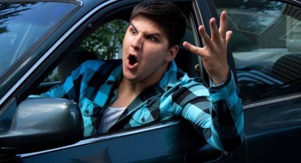  Studiu: Şoferii europeni sunt prea siguri pe ei, reticenţi la critici şi agresivi