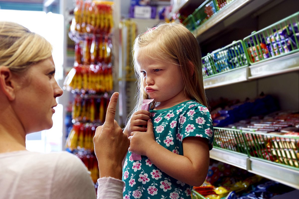  Rafturile cu dulciuri de la casele de marcat din supermarketuri vor fi interzise