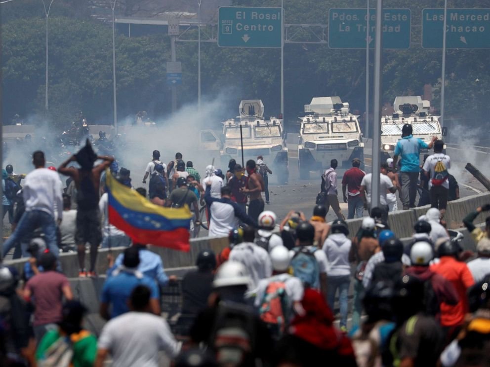  Mike Pompeo: Intervenţia militară a SUA în Venezuela „e o posibilitate”