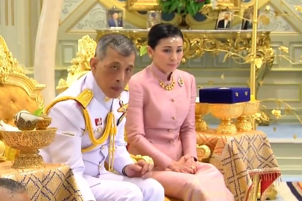  Șefa bodyguarzilor a devenit regină în Thailanda. Suthida va fi încoronată sâmbătă